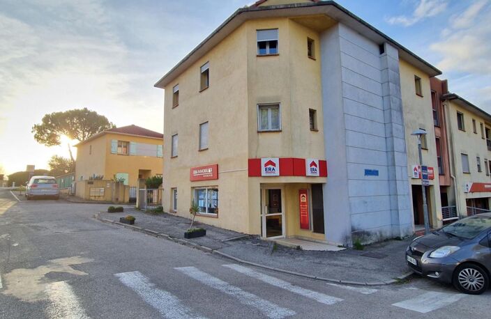 Bien Commercial À Louer — photo 2