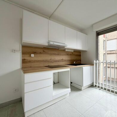 Appartement 4 pièces 1590 €