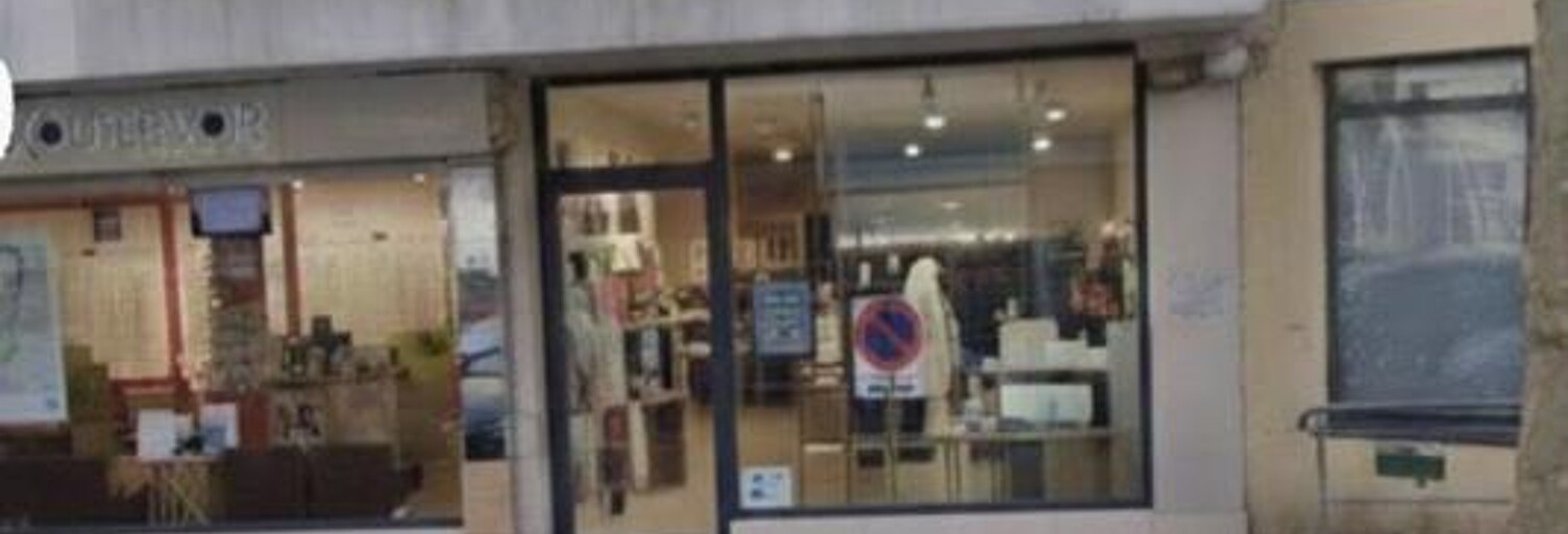 Commerce  45 m² à louer à Pont-de-Chéruy (38230)