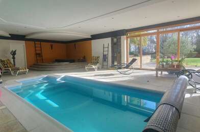 Maison 10 pièces 880600 €