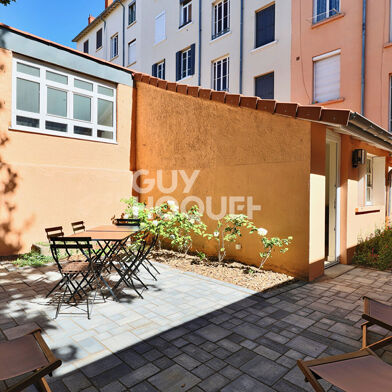 Appartement 1 pièces 886 €