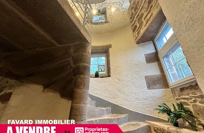 Maison de caractère avec tour, piscine et vue sur le viaduc — photo 3
