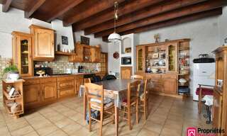 Maison 7 Pièces 153 m² à vendre à Saint-Pierre-des-Échaubrognes (79700)