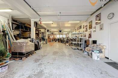 Local industriel 4 pièces 3860 €