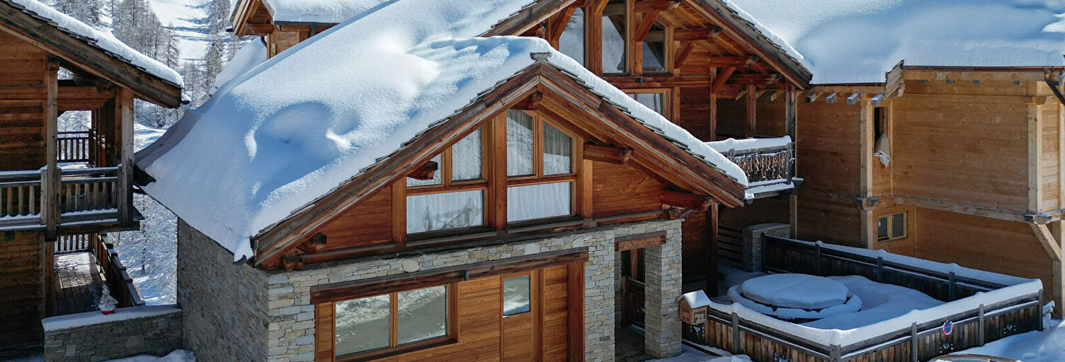 Maison 11 Pièces 326 m² à vendre à Vars (05560)