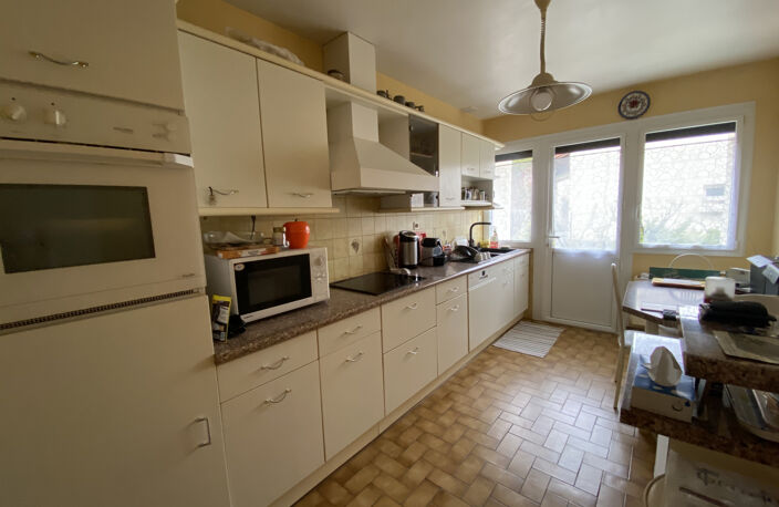Maison T4 de 145 m2 dont 50m2 de dépendances sur combles amé — photo 4