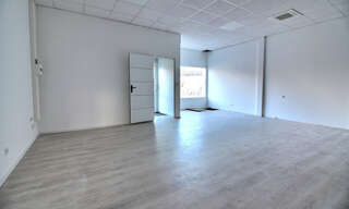 Commerce  110 m² à vendre à Vaugneray (69670)