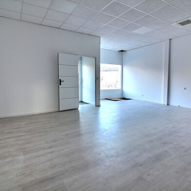 Commerce  239000 €