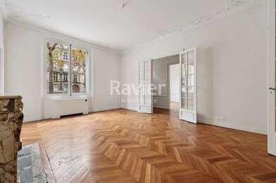 Bureau 6 pièces 40125 €