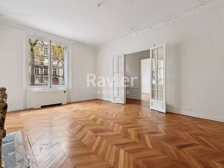 Avenue Marceau - 75116 PARIS — photo 1