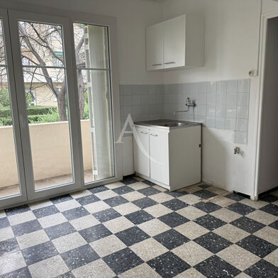 Appartement 3 pièces 840 €