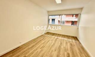 Bureau 4 Pièces 55 m² à louer à Antibes (06600)
