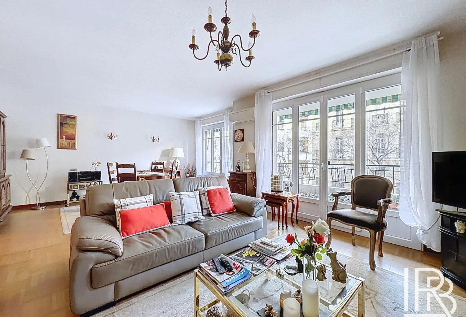 A VENDRE - Nue-propriété – Appartement traversant 89 m² avec bal — photo 1
