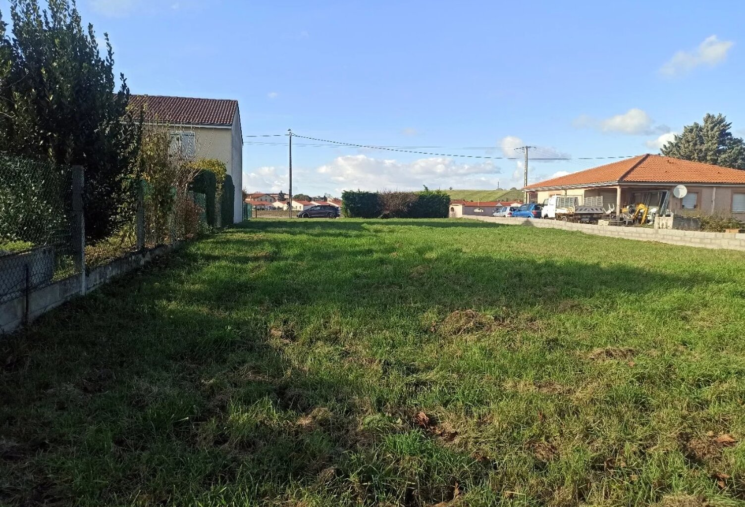 EXCLUSIVITÉ – LES MARTRES-D’ARTIÈRE, TERRAIN CONSTRUCTIBLE — photo 1