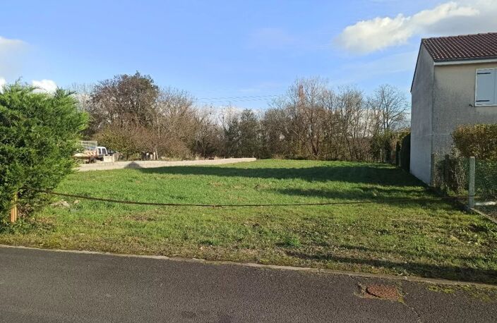 EXCLUSIVITÉ – LES MARTRES-D’ARTIÈRE, TERRAIN CONSTRUCTIBLE — photo 2