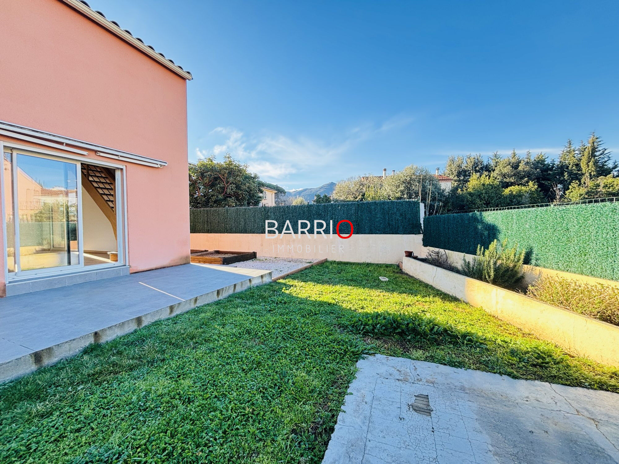 Villa / Maison  T3 à louer Saint-Génis-des-Fontaines 66740