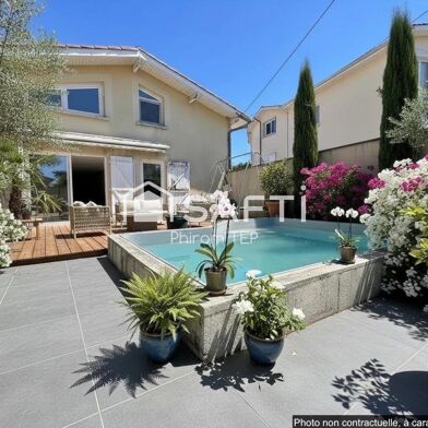 Maison 8 pièces 399000 €