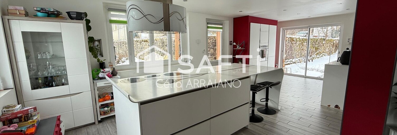 Maison 7 Pièces 209 m² à vendre à Hauts de Bienne (39400)