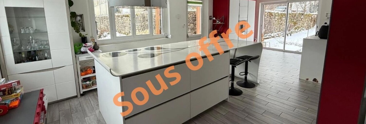 Maison 7 Pièces 209 m² à vendre à Hauts de Bienne (39400)