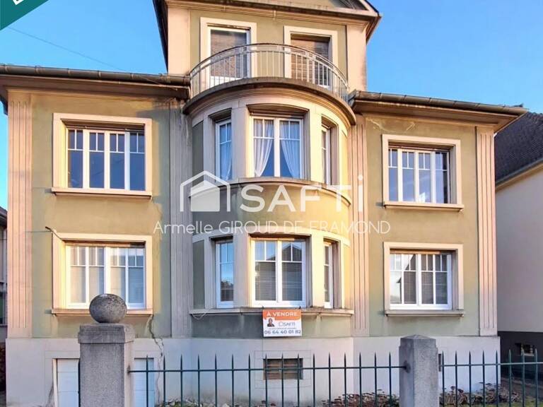 À Riedisheim, appartement rez-de-jardin rénové dans maison individuelle de caractère, 5 pièces 109 m² et 127 m2 en surface de référence, avec jardin privatif 100 m²  Esprit maison 2 caves. — photo 1