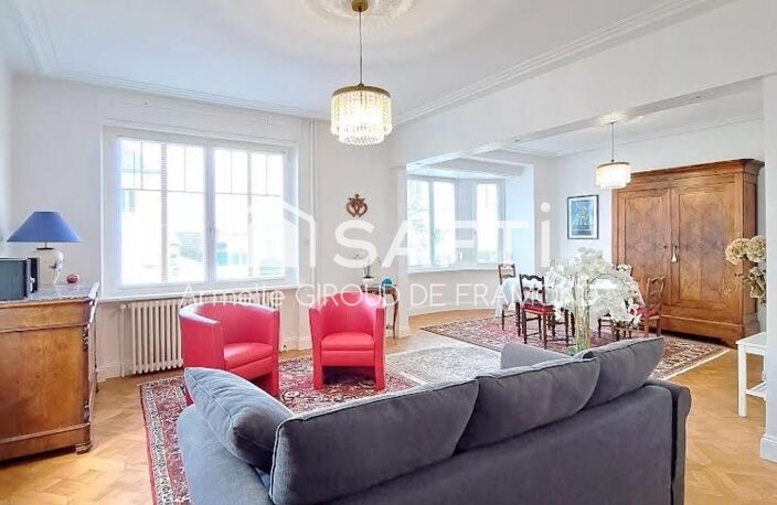 À Riedisheim, appartement rez-de-jardin rénové dans maison individuelle de caractère, 5 pièces 109 m² et 127 m2 en surface de référence, avec jardin privatif 100 m²  Esprit maison 2 caves. — photo 3