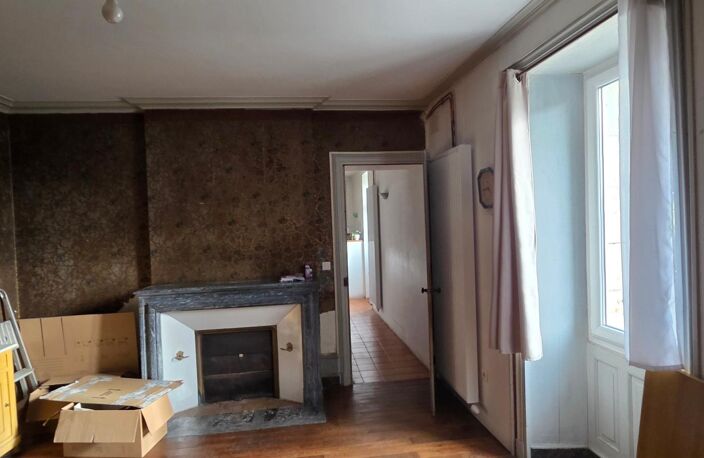 Belle maison de bourg ancienne gros potentiel — photo 3