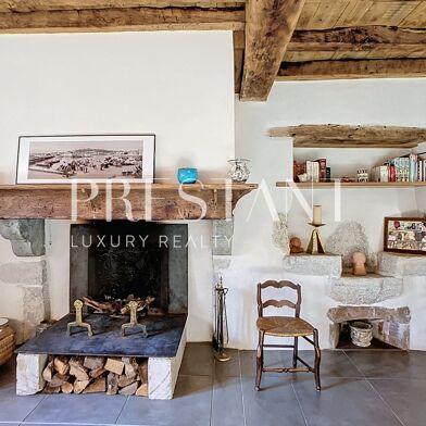 Maison 10 pièces 932000 €