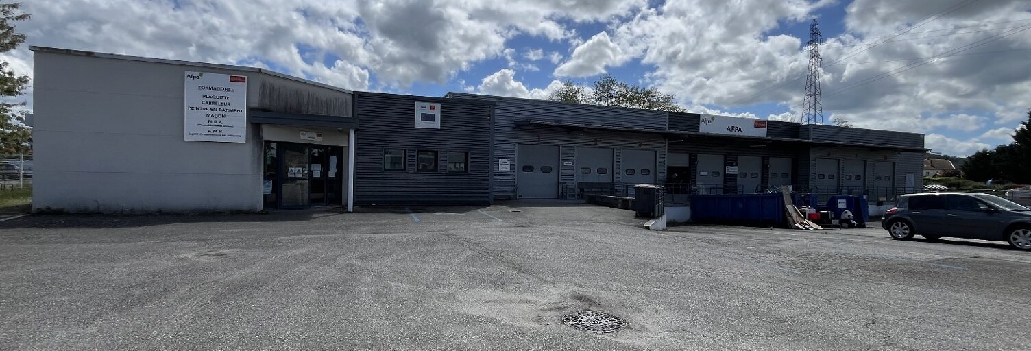 Immeuble  1083 m² à louer à Pamiers (09100)