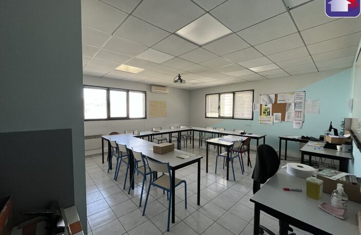 Location immeuble  1083 m² à Pamiers (09100) — photo 3