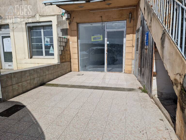 Local commercial — photo 1