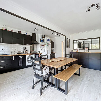 Appartement 4 pièces 155850 €