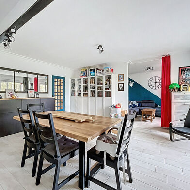 Appartement 4 pièces 155850 €