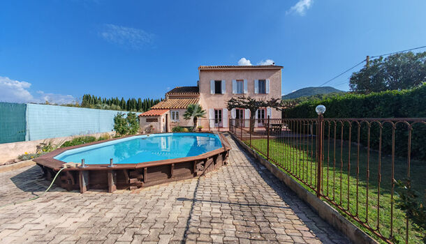 Villa / Maison 5 pièces  à vendre Carqueiranne 83320