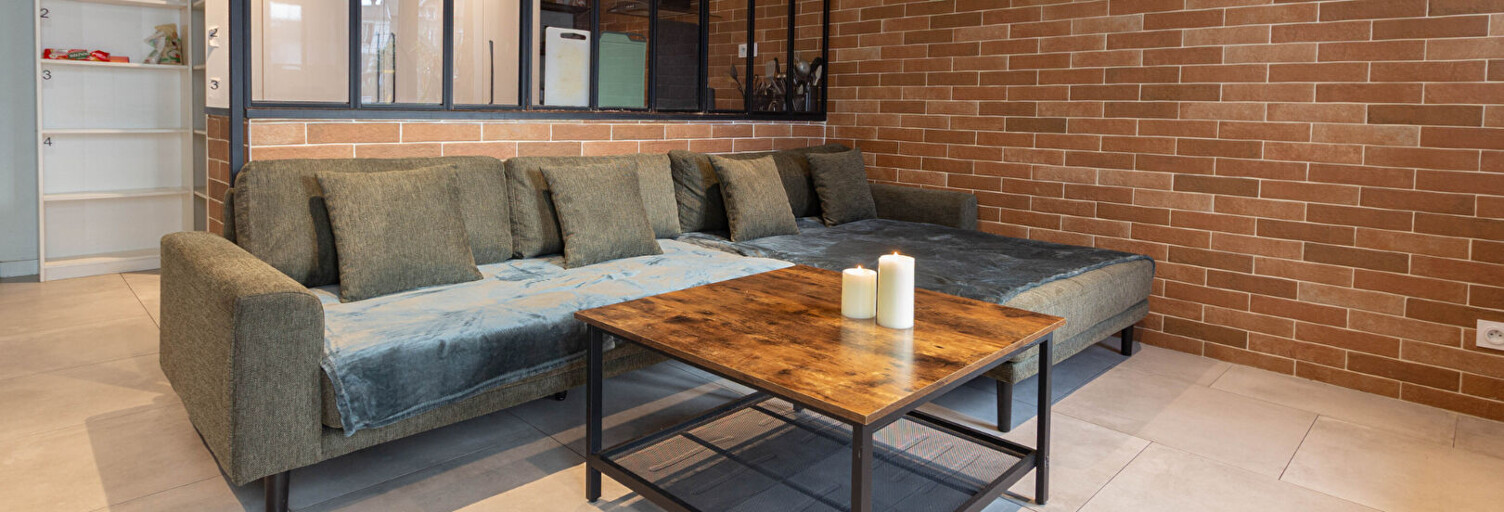 Appartement 9 Pièces 149 m² à louer à Vénissieux (69200)