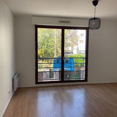 Appartement 1 pièces 425 €