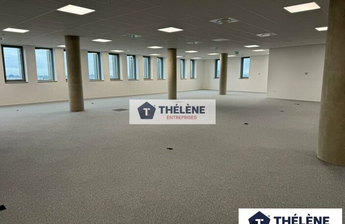 BUREAUX à LOUER — photo 4