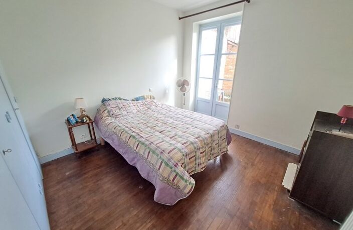 Vente immeuble   Saint-Yrieix-la-Perche (87500) — photo 2