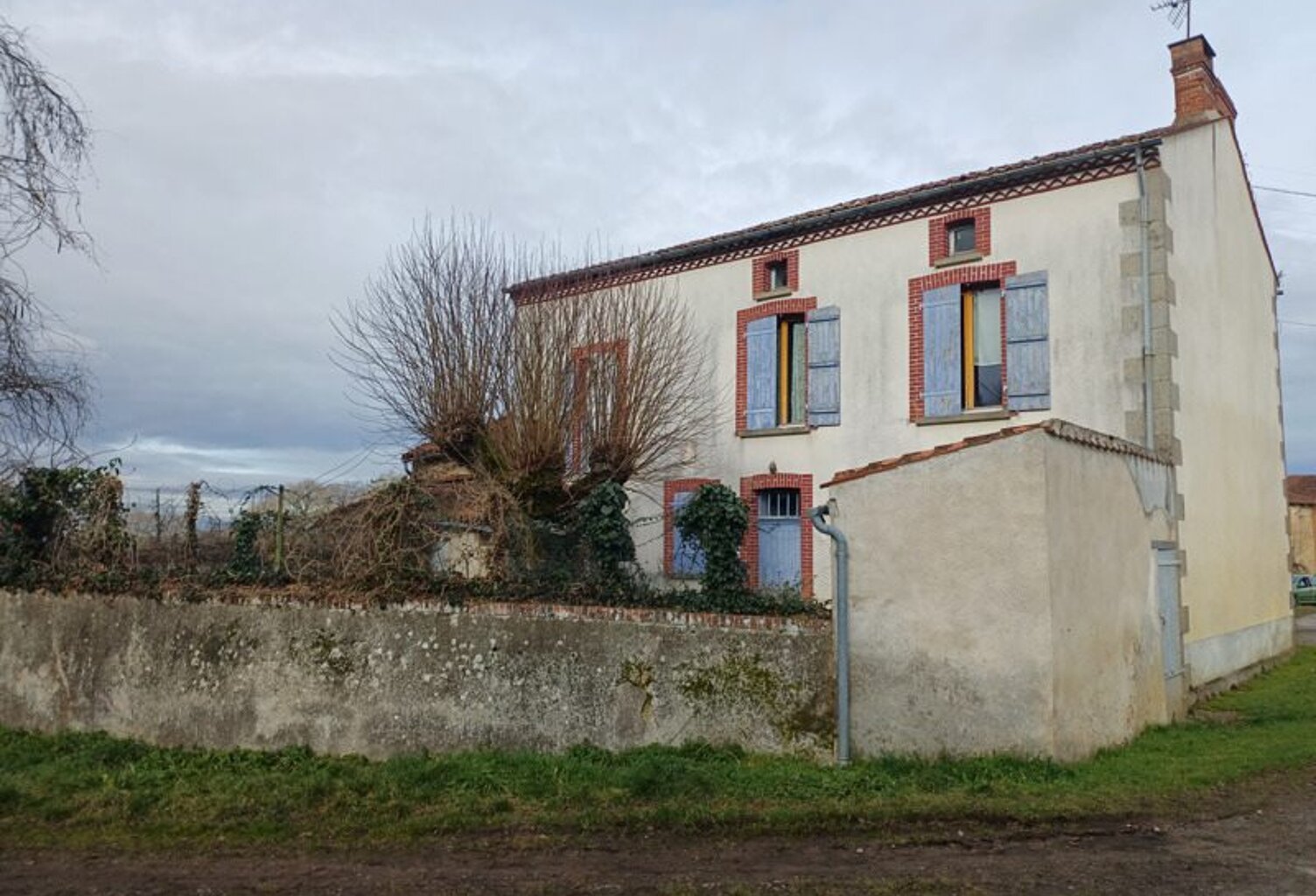 Maison en pierre de 5 pièces principales — photo 1