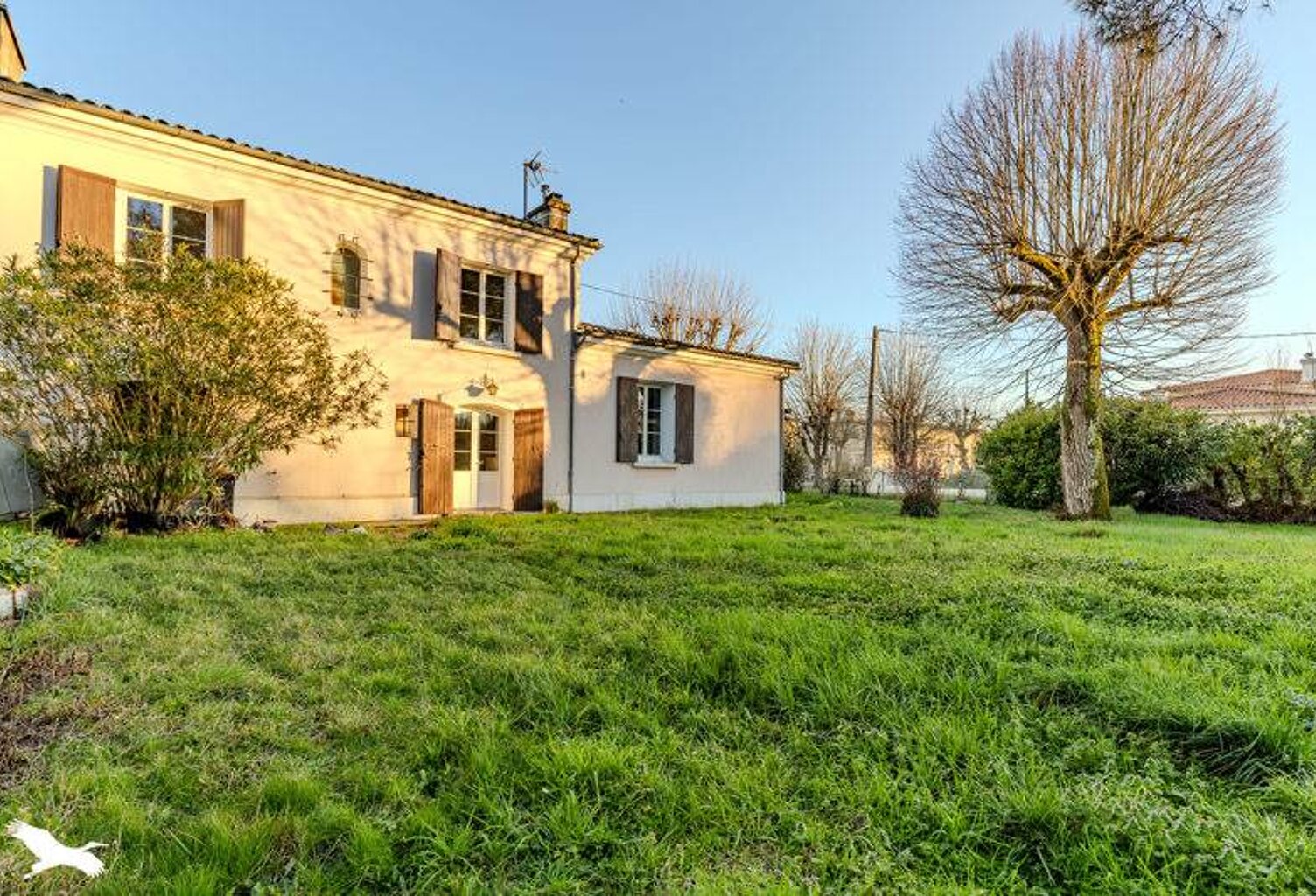 Maison en pierre de 6 pièces principales — photo 1
