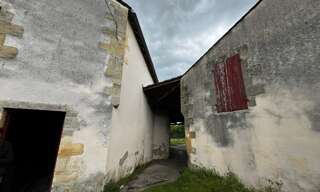 Immeuble   m² à vendre à Portets (33640)