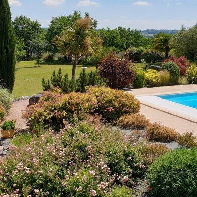 Maison 8 pièces 542500 €