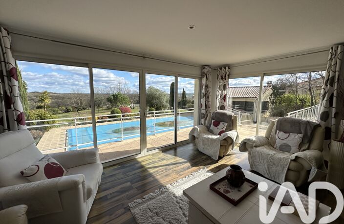 Vente Maison/villa 8 pièces — photo 2