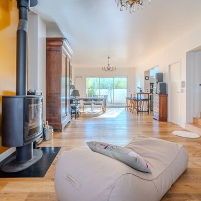 Maison 6 pièces 878560 €