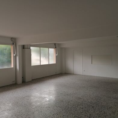 Commerce 1 pièces 725 €