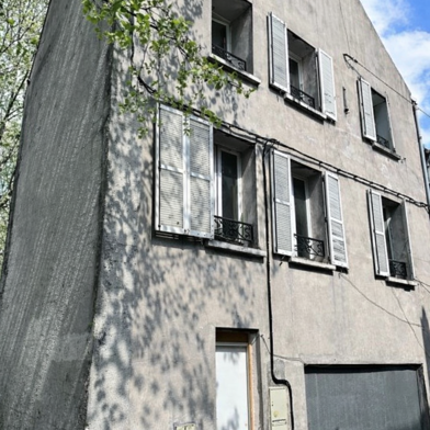 Immeuble  244000 €