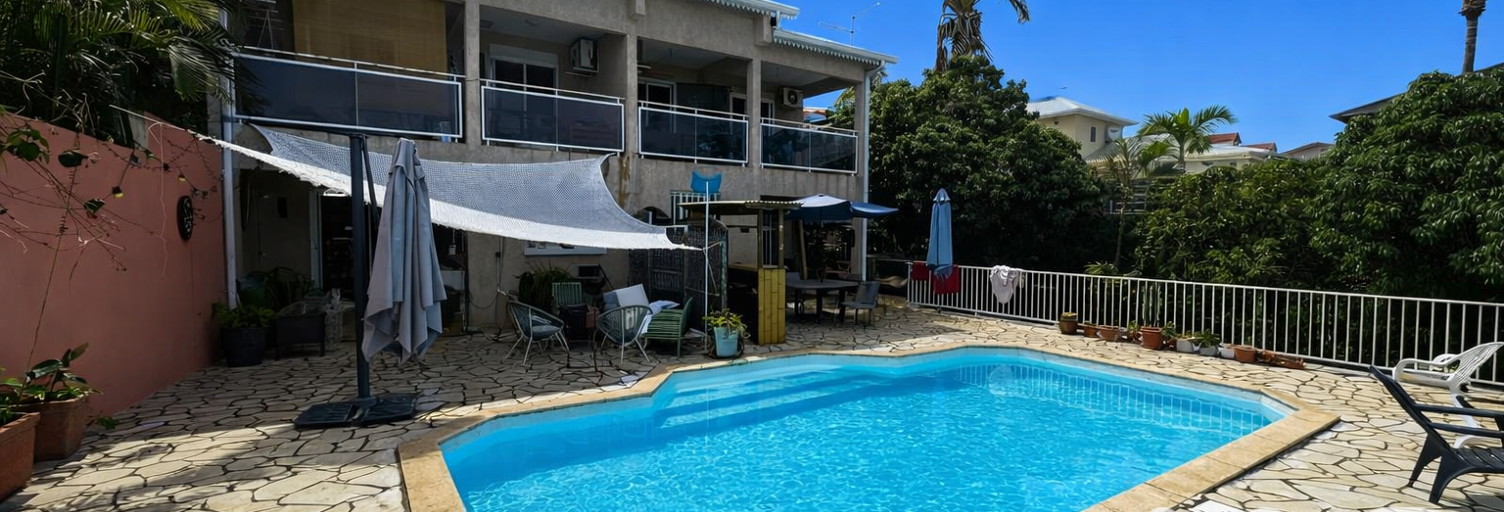 Maison 10 Pièces 187 m² à vendre à Saint-Leu (97436)