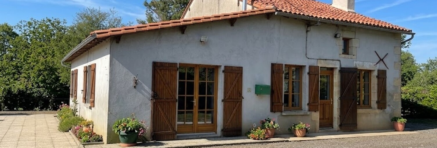 Maison 6 Pièces 104 m² à vendre à Lathus-Saint-Rémy (86390)