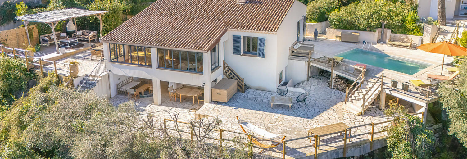 Maison 7 Pièces 182 m² à vendre à Carqueiranne (83320)