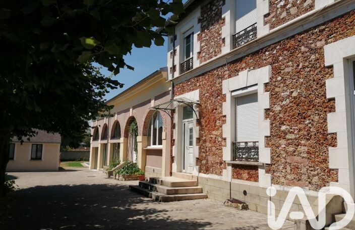 Vente Maison traditionnelle 10 pièces — photo 2