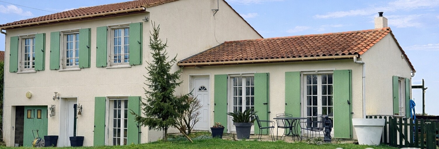 Maison 7 Pièces 154 m² à vendre à Saint-Dizant-du-Gua (17240)